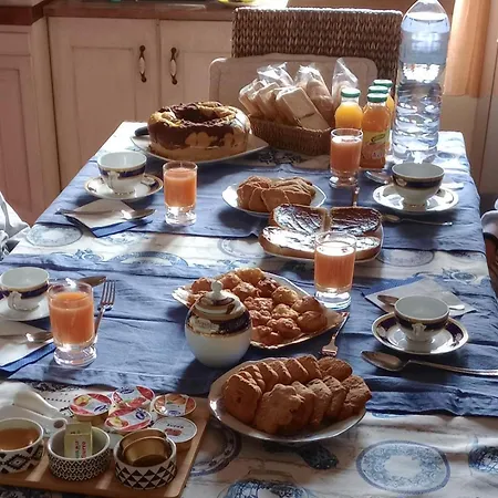 Lughera Nocleg ze śniadaniem 3*