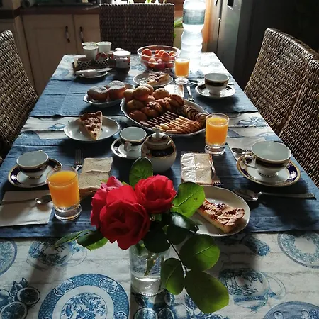 Lughera לינה וארוחת בוקר