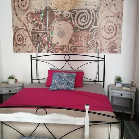 Lughera לינה וארוחת בוקר